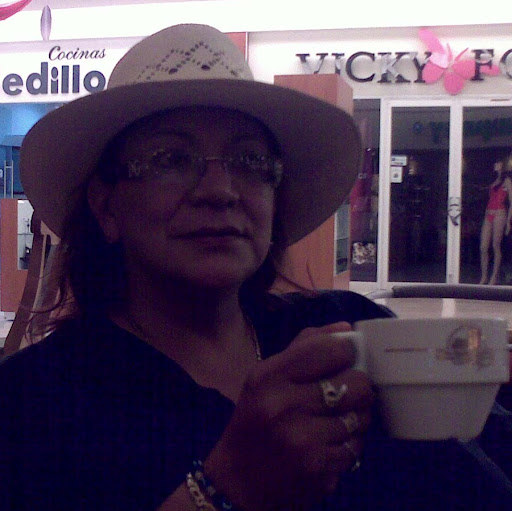 Patricia Velasco Photo 7