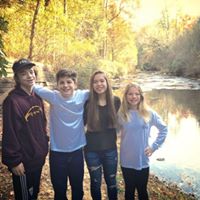 Kelly Damron Photo 10