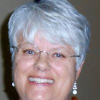 Sandra Schwartz Photo 26