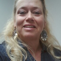 Cindy Kaiser Photo 35