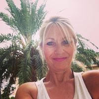 Julie Goodrich Photo 18