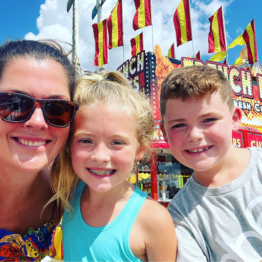 Tracy Farrell Photo 18