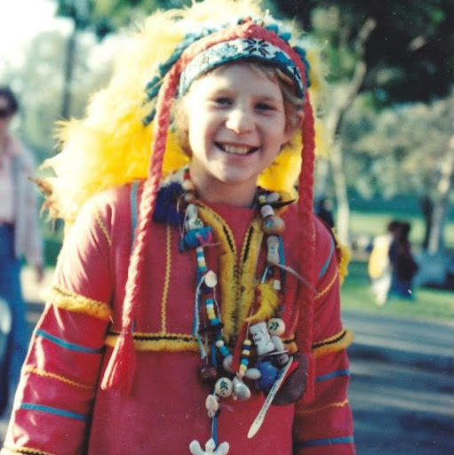 Jennifer Winters Photo 12
