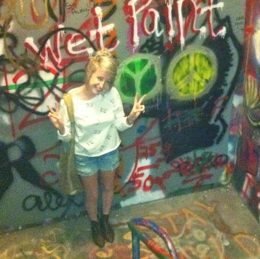 Erin Schultz Photo 19