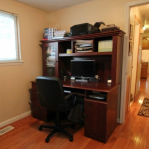 Laura Chandler Photo 23