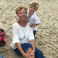 Sandra Mann Photo 33