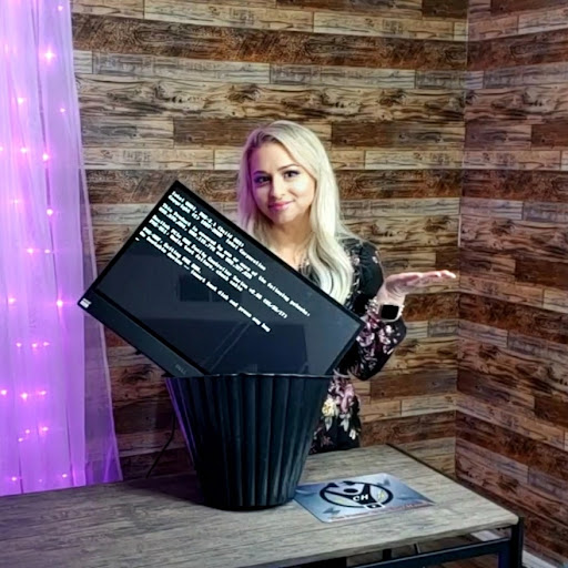 Linda Rouse Photo 21