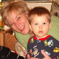 Suzanne Howell Photo 19