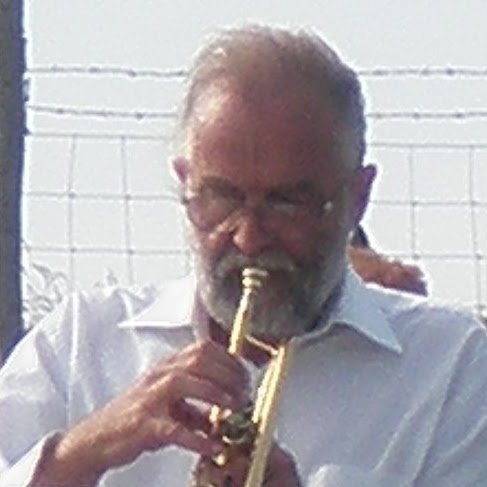 Stuart Gordon Photo 28 Stuart Gordon Photo 28