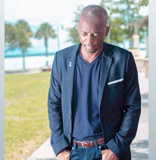 Justin Lang Photo 11 Justin Lang Photo 11