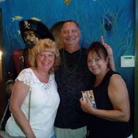 Linda Farrow Photo 18