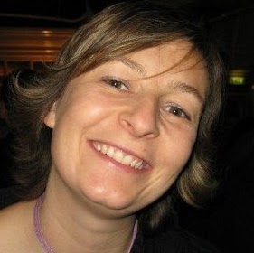 Louise Robinson Photo 15