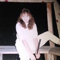 Vicki Campbell Photo 16