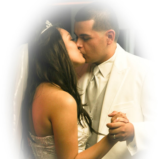 Erika Torres Photo 22