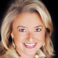 Kristin Martin Photo 17
