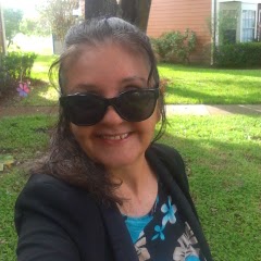 Lisa Andrews Photo 42