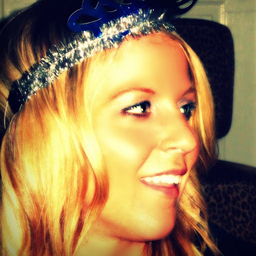 Rebecca Tully Photo 6