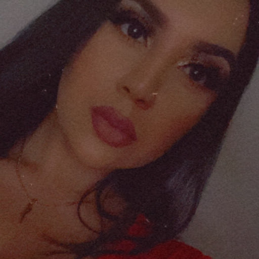 Krystal Akers Photo 7