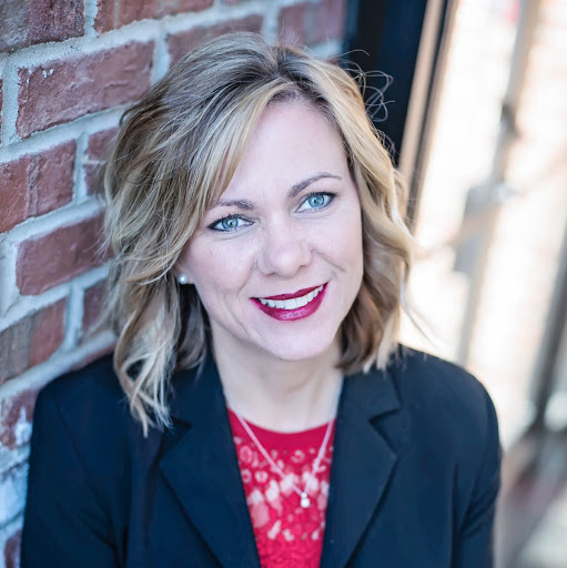 Angela Hardy Photo 16