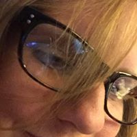 Elizabeth Blake Photo 12