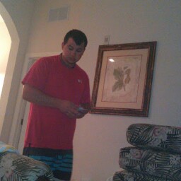 Frankie Lynch Photo 6