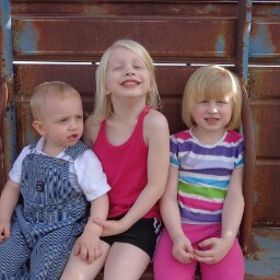 Kelly Schroeder Photo 12