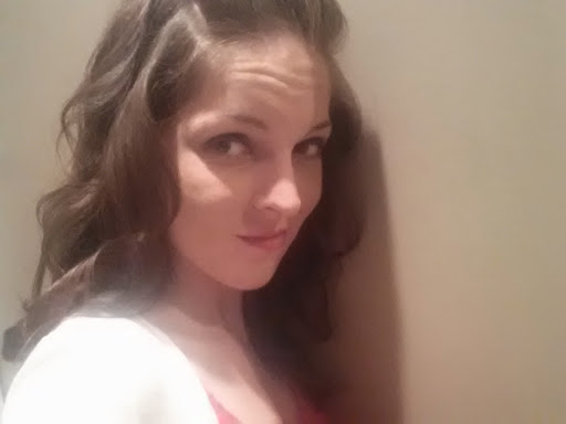 Katie Elliott Photo 11