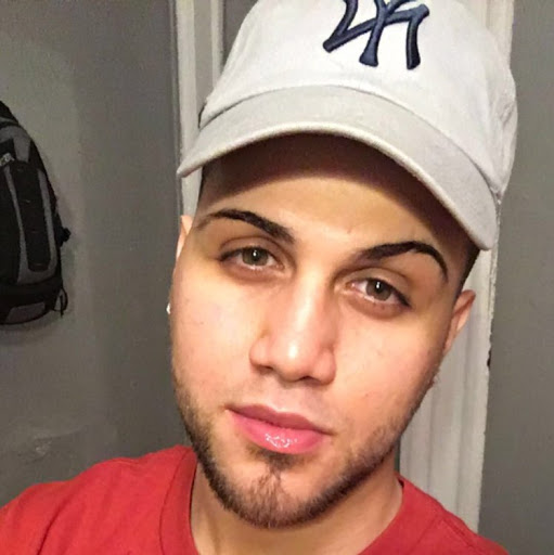 Andrew Gonzalez Photo 29