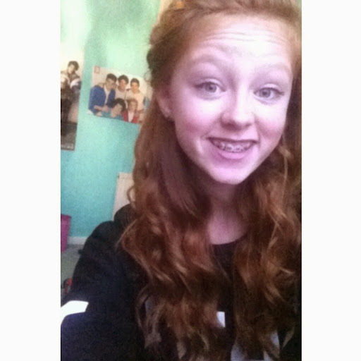 Laura Gibbons Photo 36