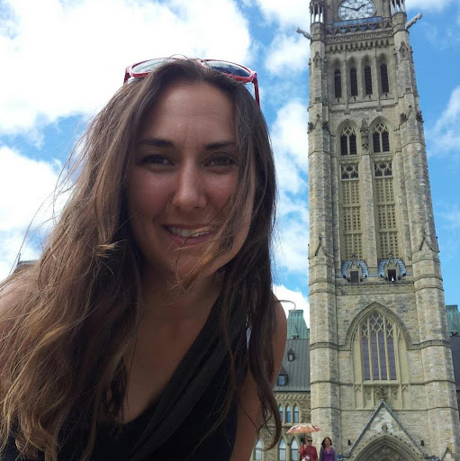 Casey Hamilton Photo 17