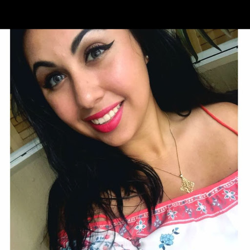 Samantha Hamilton Photo 35