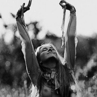 Holly Sharp Photo 33