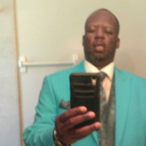 Robert Brewer Photo 59
