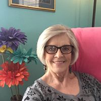 Laura Weeks Photo 21