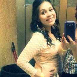 Elizabeth Rosas Photo 12