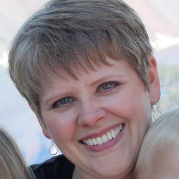 Julie Gardner Photo 42