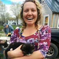 Sara Hiller Photo 15