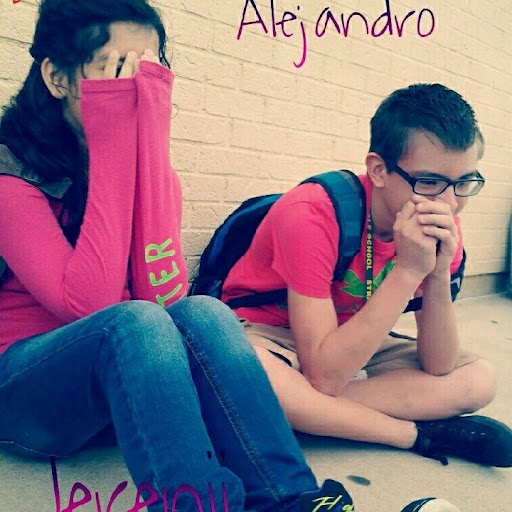 Alejandro Mora Photo 18