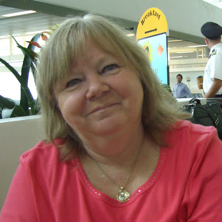 Anne Maxwell Photo 31