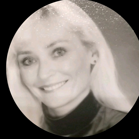 Christine Dudley Photo 16