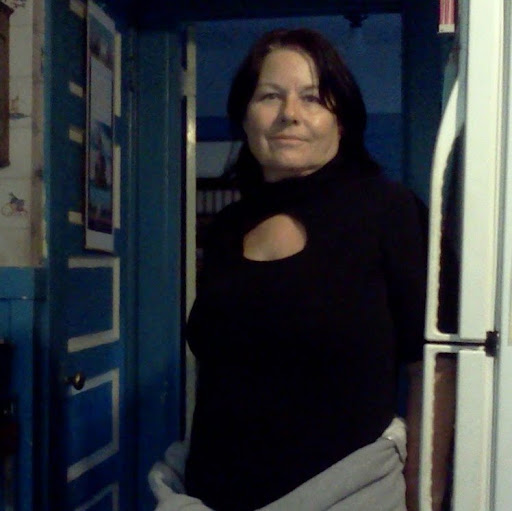 April Ray Photo 11