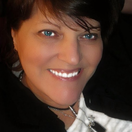 Amy Fletcher Photo 50