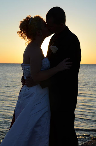 Krystal Tucker Photo 10