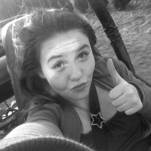 Hannah Dunn Photo 31