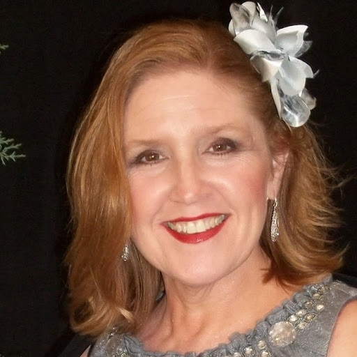 Kelly Campbell Photo 12