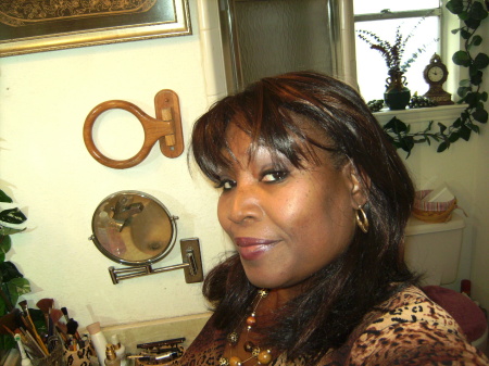 Cheryl Hughes Photo 37