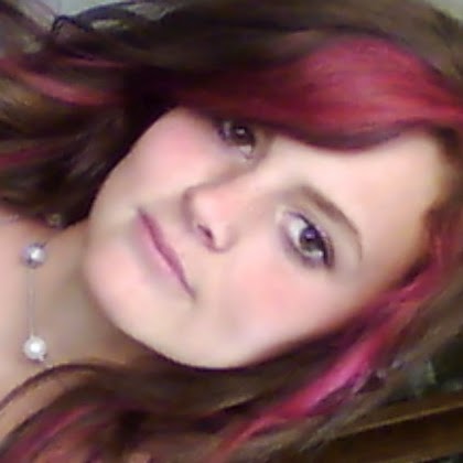 Samantha Short Photo 17