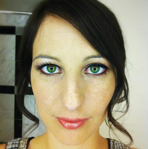 Sara Schneider Photo 12