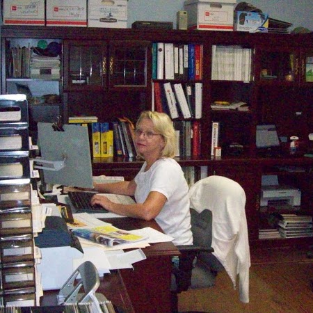 Vicki Schmidt Photo 33