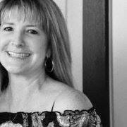 Laurie Shea Photo 15